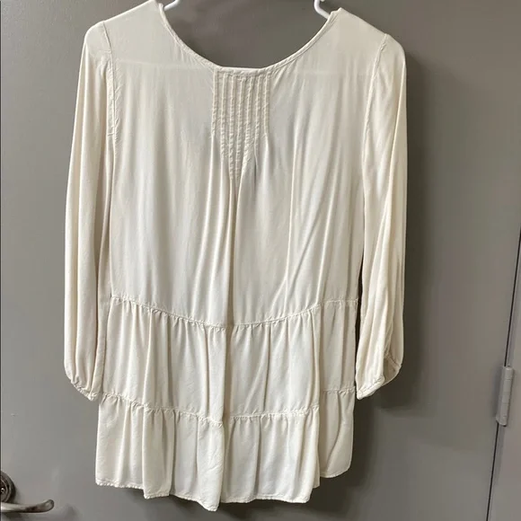 American Eagle Outfitters Cream Smocked Tiered Blouse - Picture 4 of 4